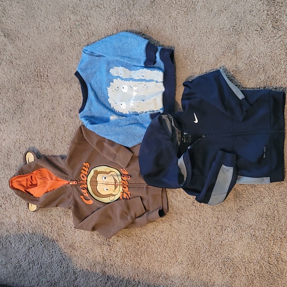 Lot of 3 sweaters boy